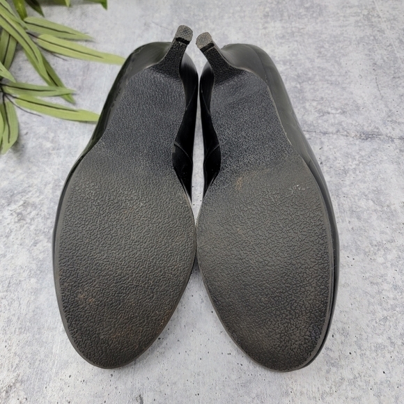 Christopher & Banks | Black Patent Round Toe Heels Size 9 - Picture 2 of 8